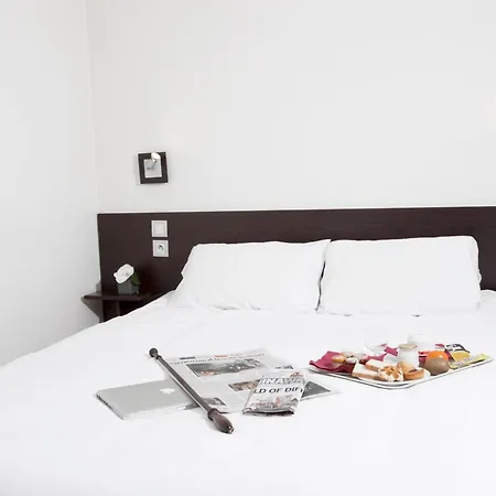 At Apartmanhotel