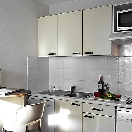 At 2* Toulouse