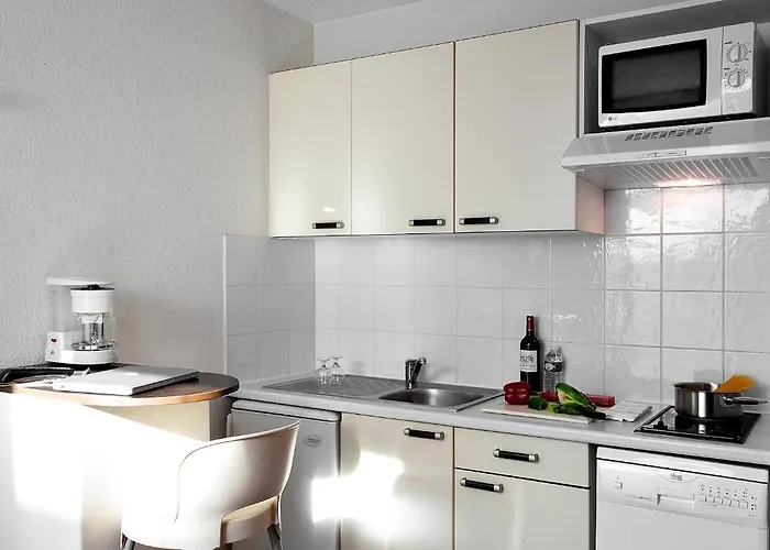 アット ホーム アパートホテル トゥールーズ