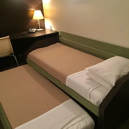 At 2* Toulouse