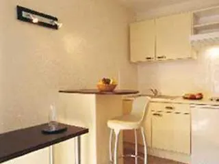 Lejlighedshotel At 2*